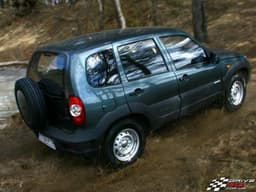 Автомобиль Chevrolet Niva