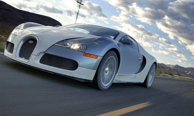 Автомобиль Bugatti Veyron, 2005 г.