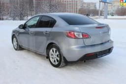 Автомобиль Mazda 3, 2011 г.