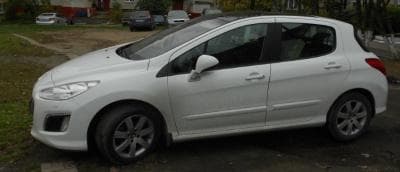 Автомобиль Peugeot 308, 2012 г.
