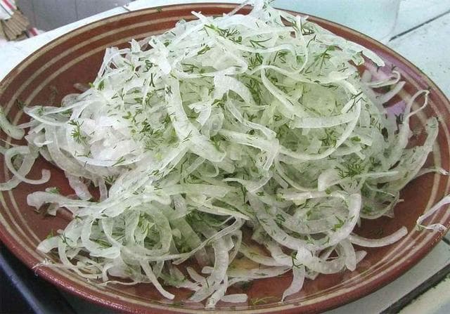 Маринованный лук