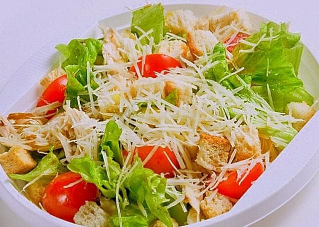 Салат "Цезарь с курицей"