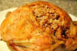 Курица фаршированная грибами и гречкой