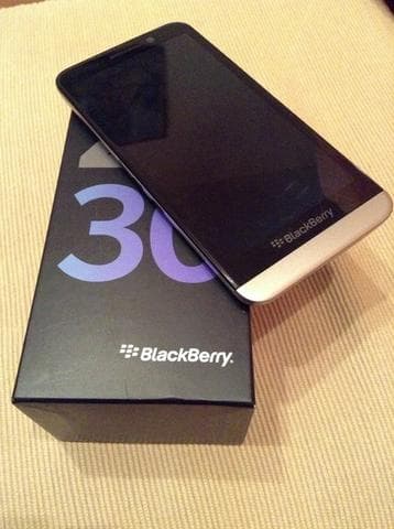 Телефон BlackBerry Z30