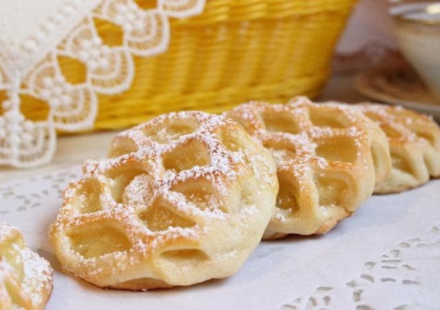 Ананасовые слойки
