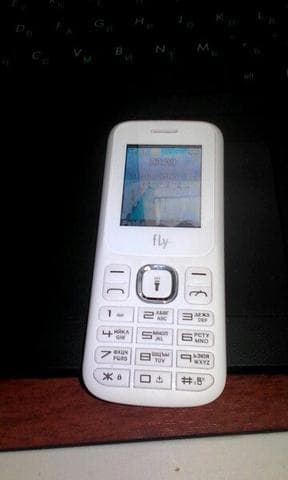 Телефон Fly FF177