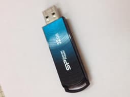 Silicon Power 32 GB