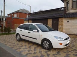 Автомобиль Ford Focus, 2001 г.