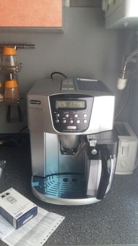 Кофеварка Delonghi ESAM 4000/4200