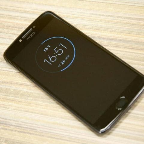 Телефон Motorola e4