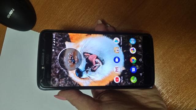 Телефон Motorola E4 plus