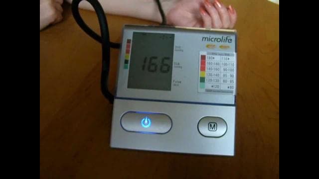 Электронный тонометр Microlife BP A100