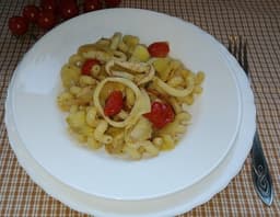Паста CELLENTANI с кальмарами, черри и артишоком