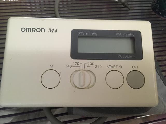 Тонометр Omron  M4
