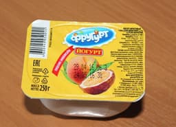 Йогурт фругурт персик и маракуйя