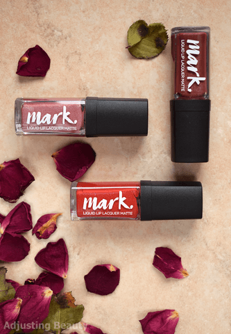 Помада для губ Avon mark Liquid lacquer matte