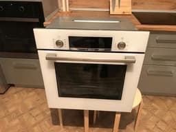 Духовой шкаф Bosch HBF534ES0R