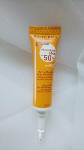 Солнцезащитное средство для лица Bioderma PhotoDerm Aquafluide MAX SPF 50+