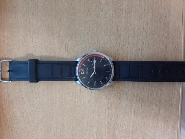 Часы Guess W0991G1