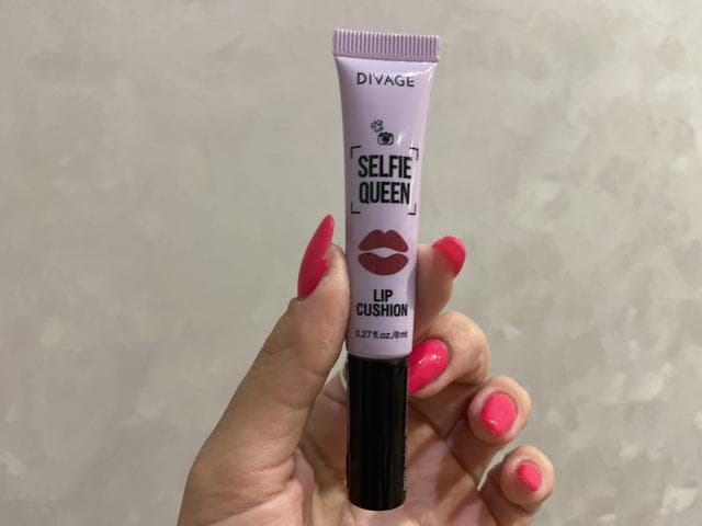 Lip Cushion Divage Selfie queen