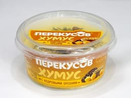 Хумус с кедровыми орешками.