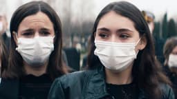 Сериал "Слёборн: Эпидемия на острове." (2020)