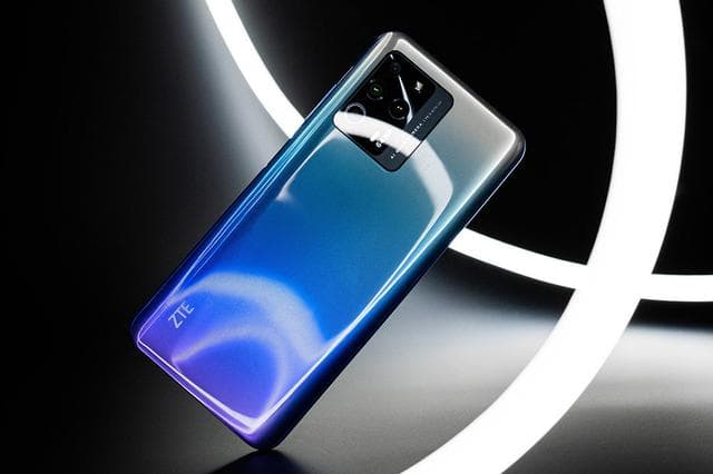 Телефон ZTE Blade V30 vita
