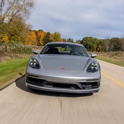 Автомобиль Porsche 718, 2022 г.