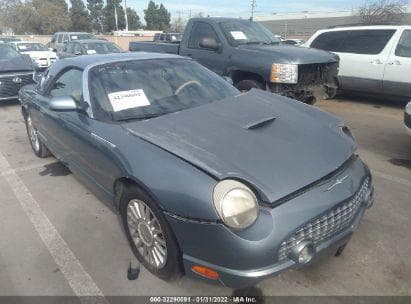 Автомобиль Ford Thunberbird, 2004 г.