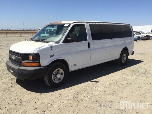 Автомобиль Chevrolet Express awd, 2003 г.