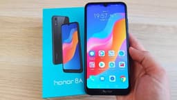 Телефон Honor 8A