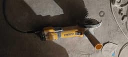 Угловая шлифмашина DeWalt