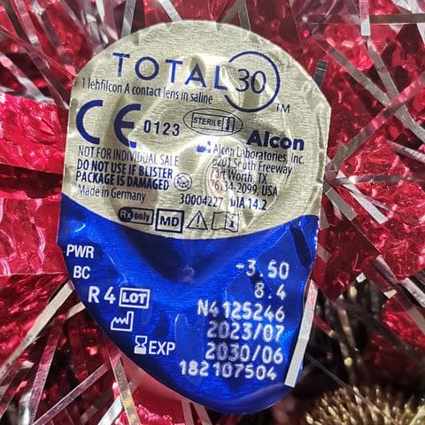 Alcon Total30