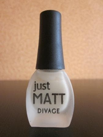 Лак для ногтей Divage Just Matt — фото из отзыва «Неудачный лак? Или только тон?» (2 из 2)