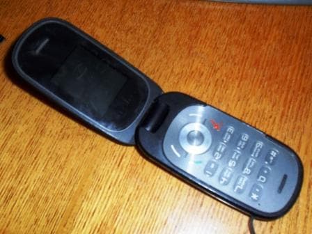 Телефон Alcatel OT-660 — фото из отзыва «Простой и компактный»