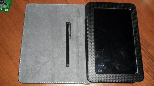 Планшет IconBit NetTAB MATRIX II — фото из отзыва «Поскрипывает»