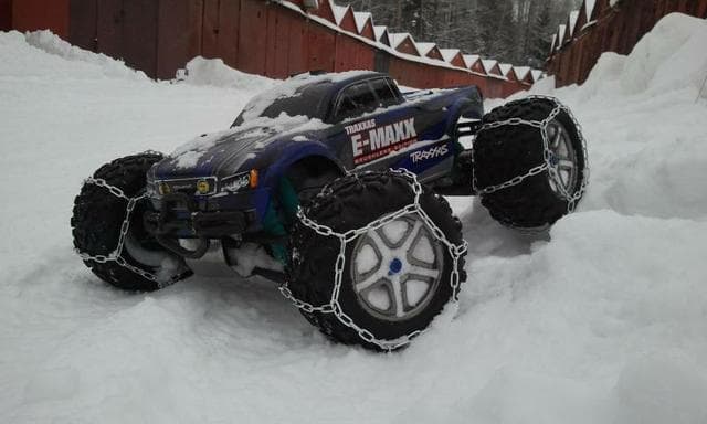 E-maxx Brushless — фото из отзыва «С виду красавчик, очень нравится.» (1 из 2)