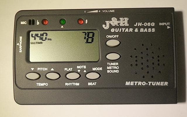 Tinydeal Universal LCD Digital Tuner — фото из отзыва «Очень удобный тюнер-метроном» (11 из 13)