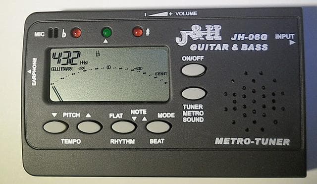 Tinydeal Universal LCD Digital Tuner — фото из отзыва «Очень удобный тюнер-метроном» (12 из 13)