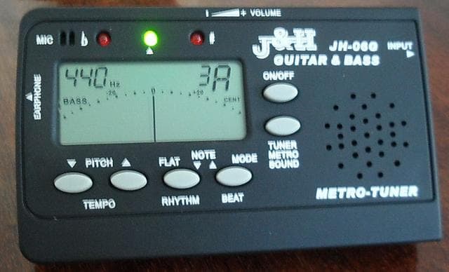 Tinydeal Universal LCD Digital Tuner — фото из отзыва «Очень удобный тюнер-метроном» (13 из 13)
