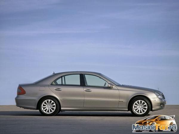 Автомобиль Mercedes-Benz E220, 2010 г. — фото из отзыва «Офигенная» (2 из 4)