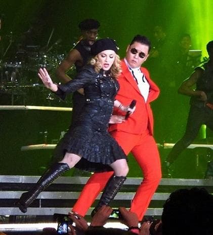 Песня "Gangnam Style" PSY — фото из отзыва «Заводная мелодия.»
