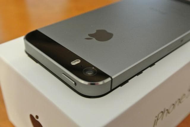 Телефон Apple iphone 5s — фото из отзыва «Удобный»