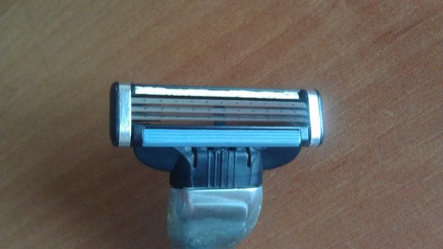 Бритвенный станок Gillette Mach 3 — фото из отзыва «Очень рада, что начала им пользоваться» (3 из 3)