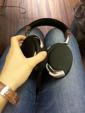 Наушники Parrot Zik 1.0 — фото из отзыва «Крутые современные наушники»
