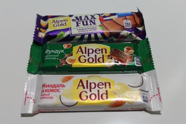 Шоколадный батончик Alpen Gold MaxFun — фото из отзыва «Шоколад напомнил детство»