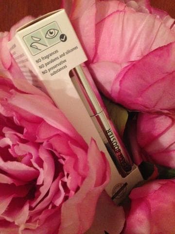 Сыворотка Eyelash booster  — фото из отзыва «Мне сыворотка понравилась, хорошо действует»