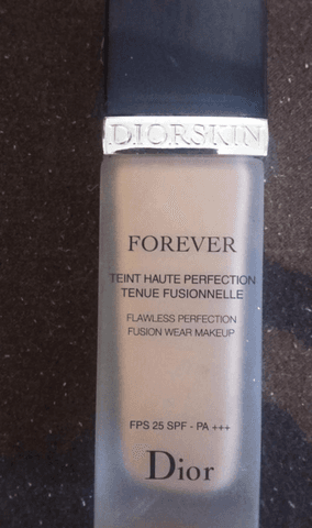 Тональный крем Dior skin — фото из отзыва «Отличный» (1 из 4)