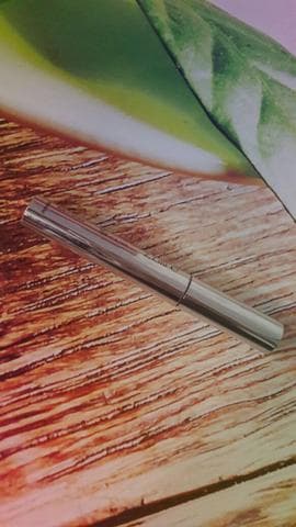 Сыворотка Eyelash booster  — фото из отзыва «Eyelash Booster укрепляет и удлиняет»