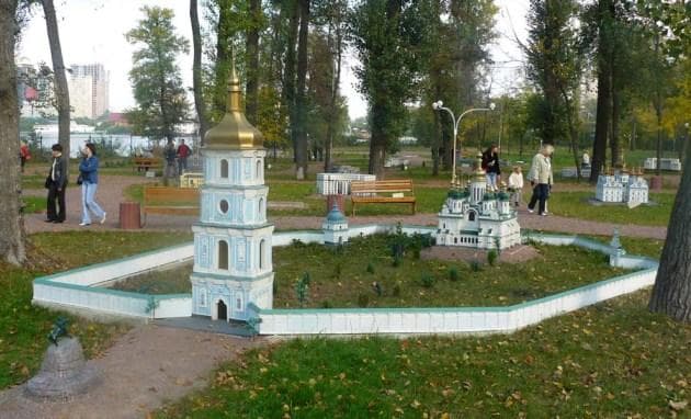 Парк "Киев в миниатюре", Киев — фото из отзыва «Замечательный парк, где можно сразу увидеть весь Киев.» (4 из 5)